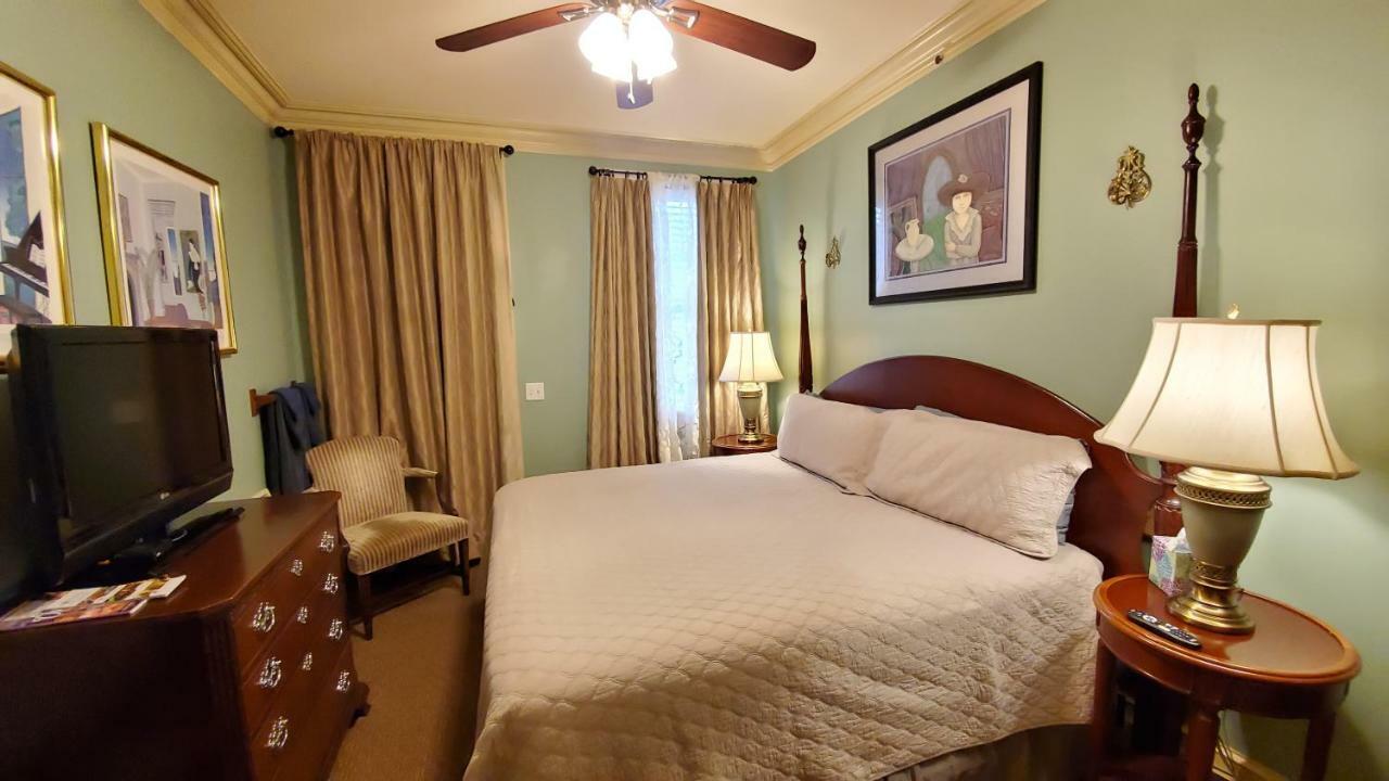 Lions Inn Bed & Breakfast Новый Орлеан Экстерьер фото